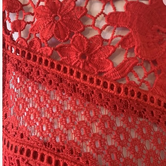 NWT. Coco + Jaimeson pretty red crocheted dress. Fully lined. Junior Medium. - Picture 11 of 16